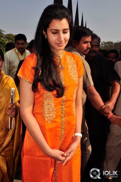 NTR-Family-Visit-to-NTR-Ghat-2016